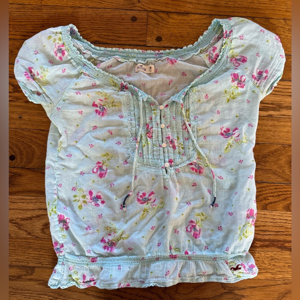 Aqua Floral Hollister Top in Medium